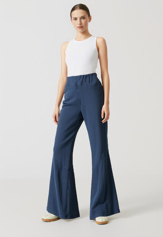 NWT EARTHBOUND FLARED ANKLE PANT
