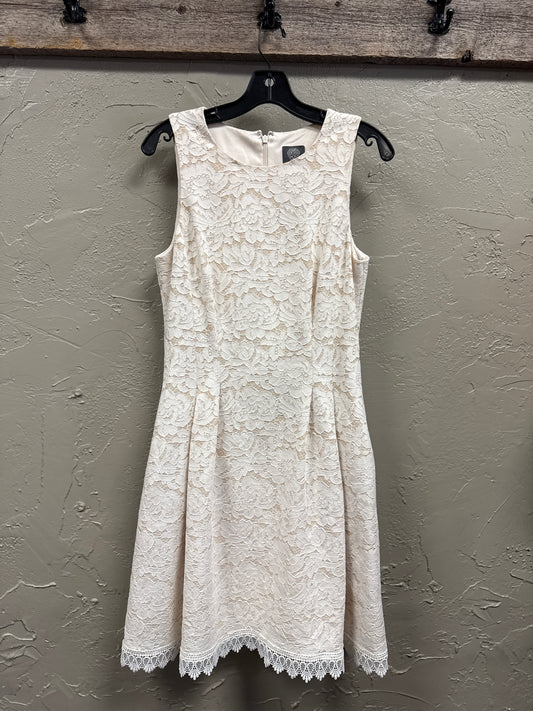 VINCE CAMUTO LACE DRESS