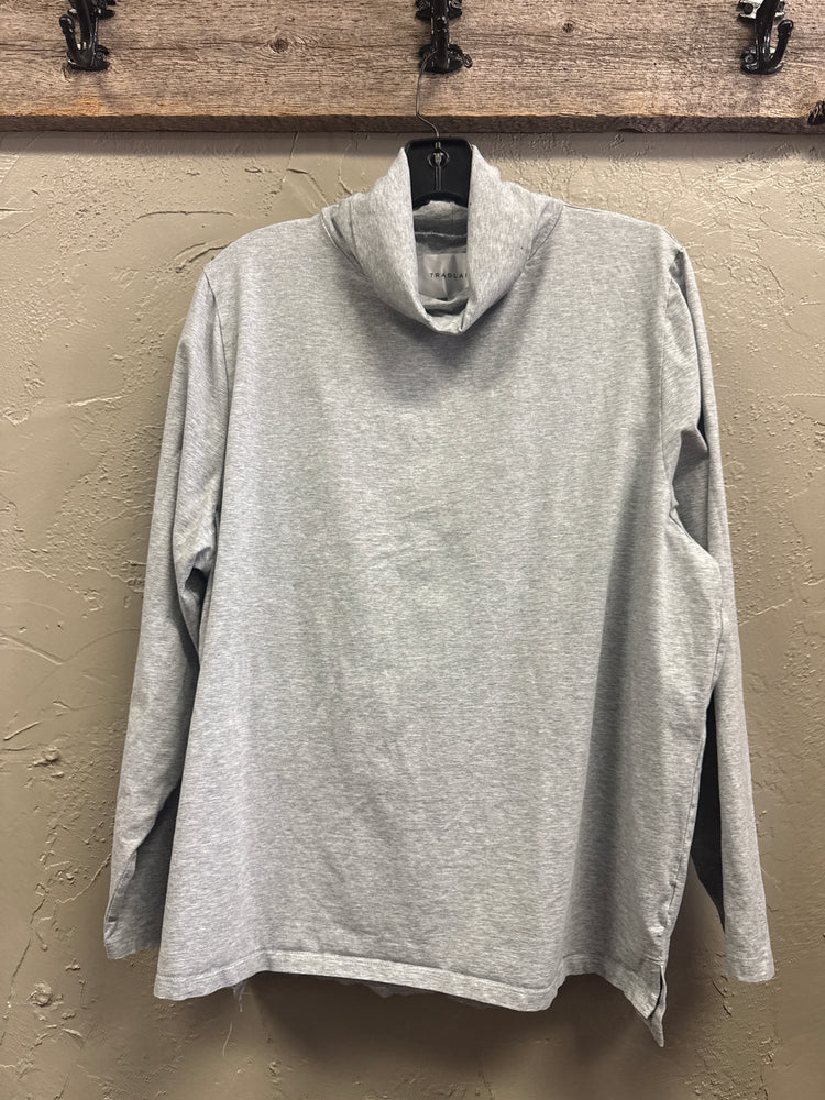 TRADLANDS TURTLENECK