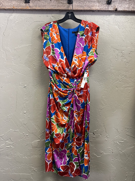 NWT MAGGIE LONDON FLORAL DRESS (org$148)