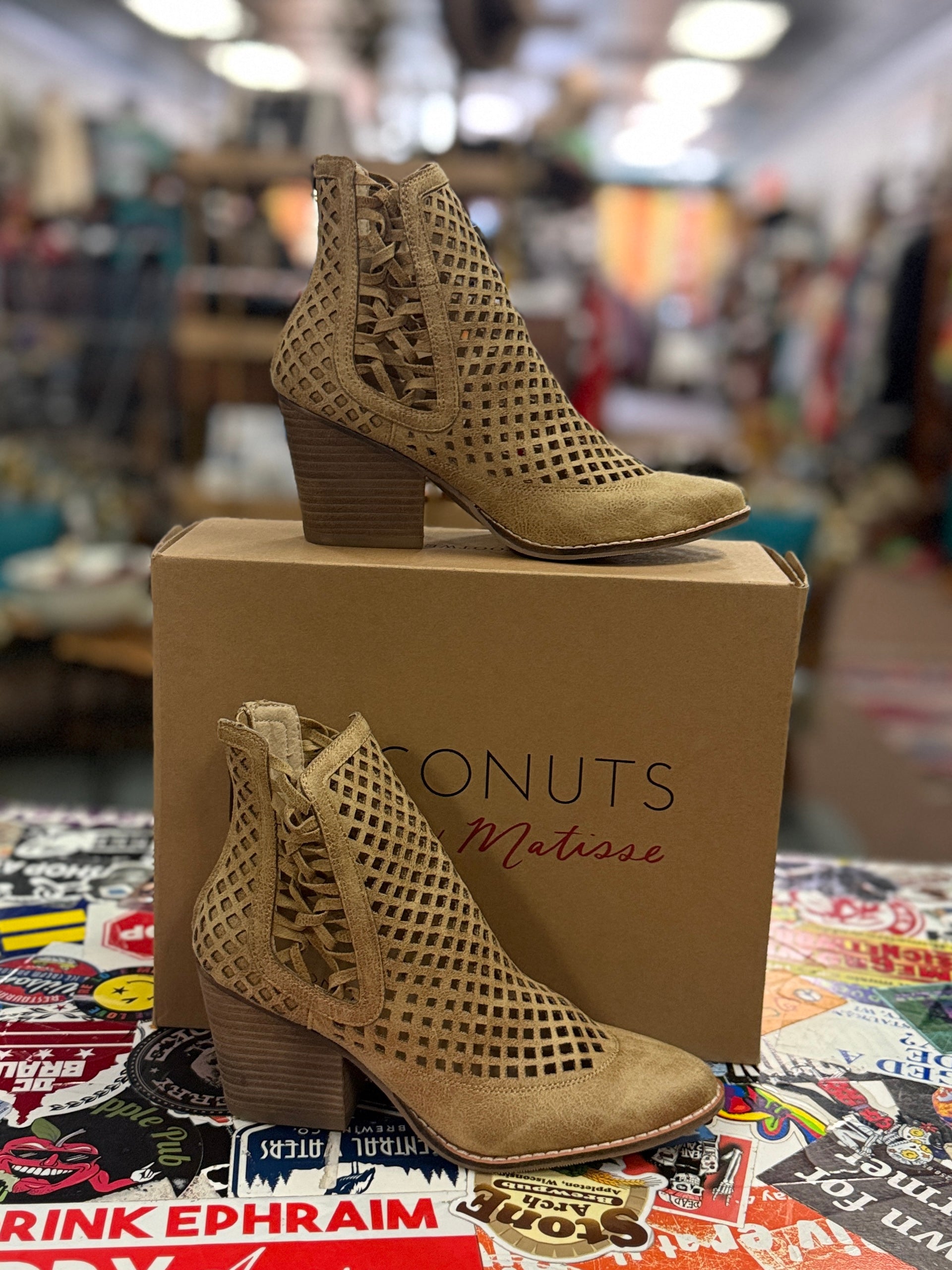 NIB MATISSE LATTICE BOOTIE (org$98)