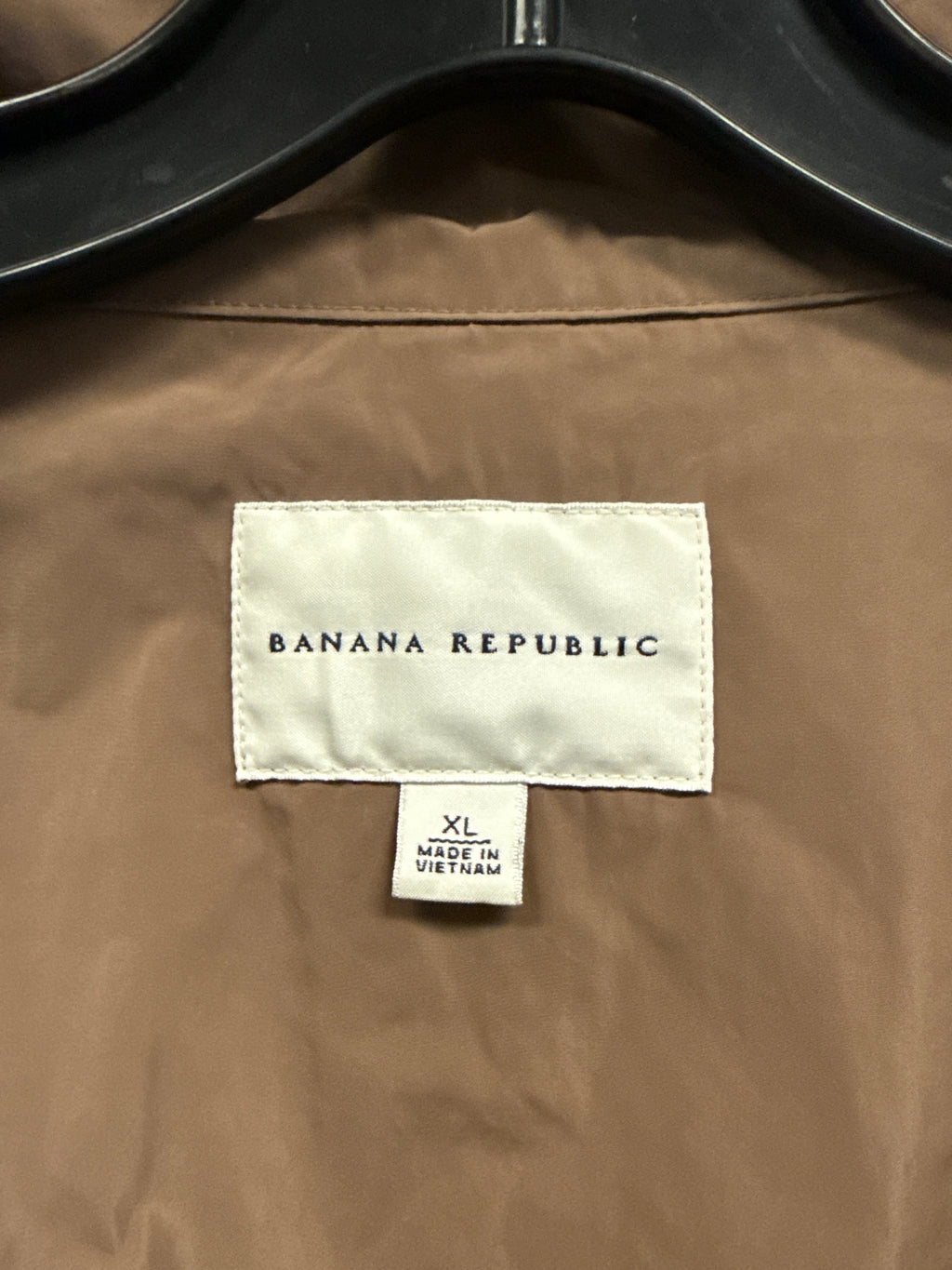 BANANA REPUBLIC RUFFLED RAIN COAT