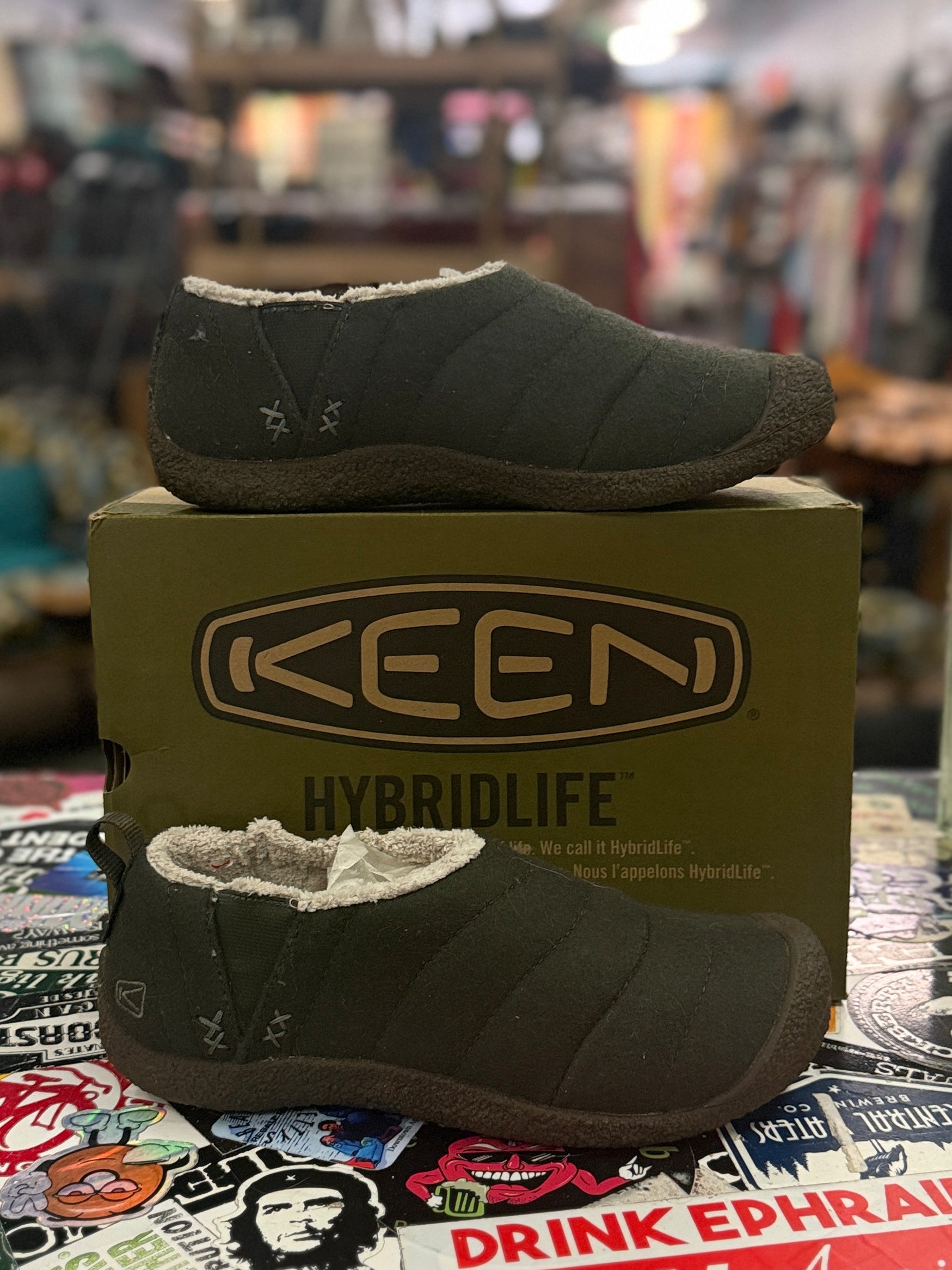 NIB KEEN WOOL SLIPPER (org$130)