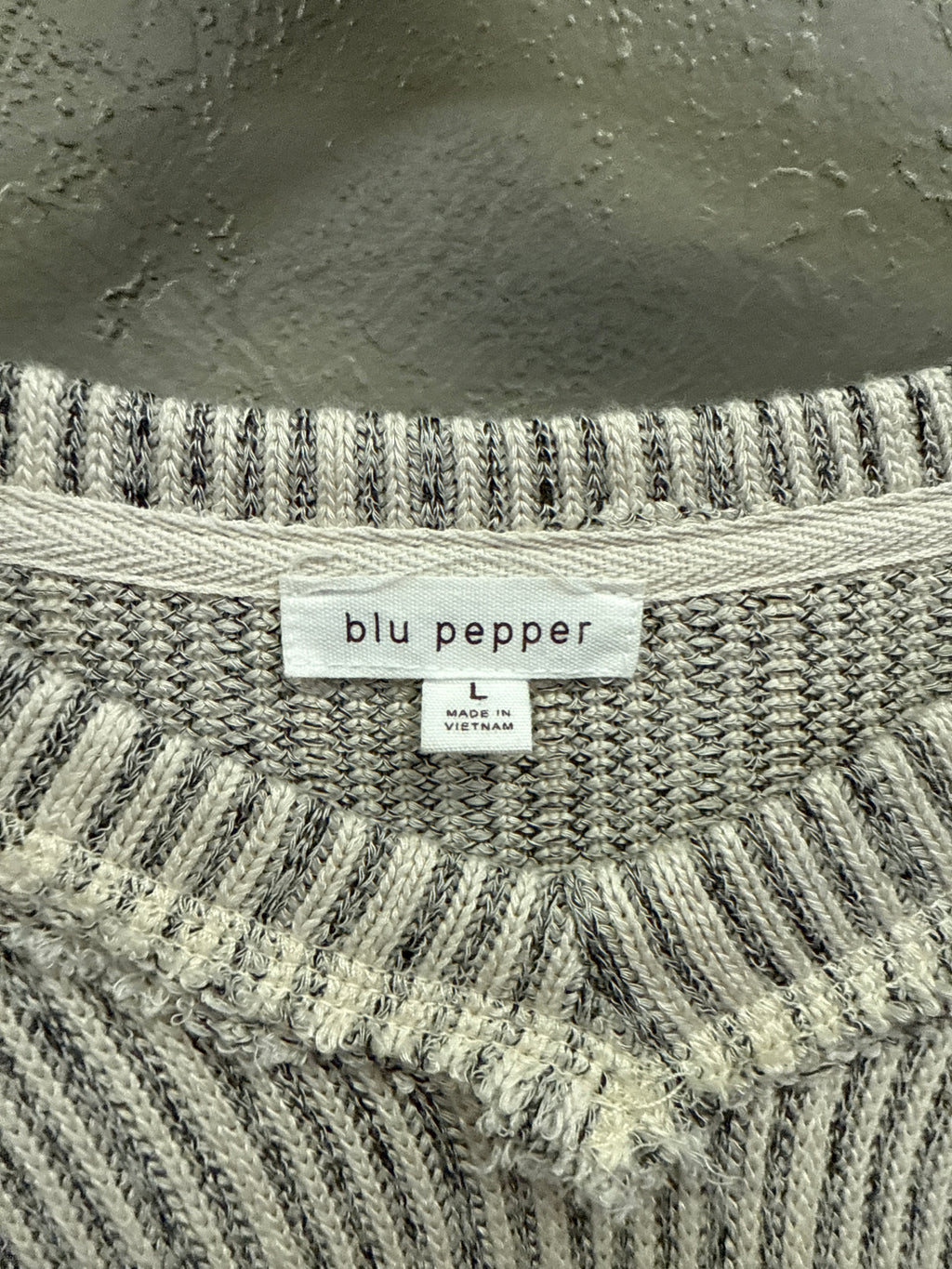 BLU PEPPER DROP SHOULDER V-NECK