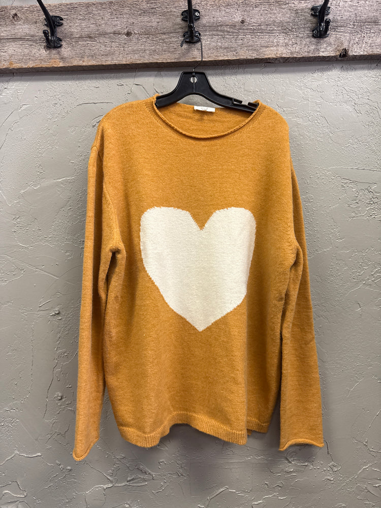 EASEL HEART FRONT SWEATER