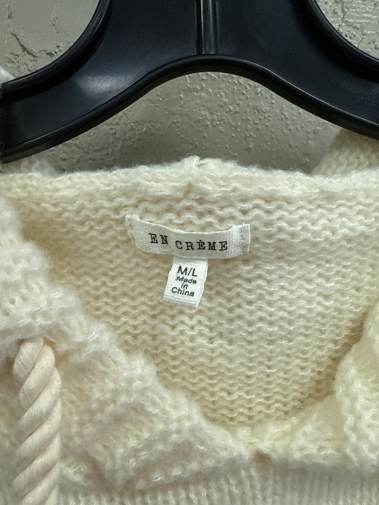 EN CREME HOODED SWEATER