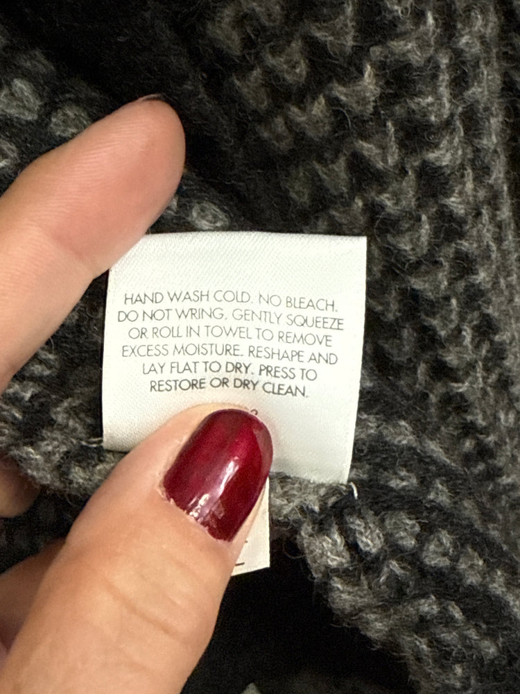 EILEEN FISHER CARDIGAN (org$258)