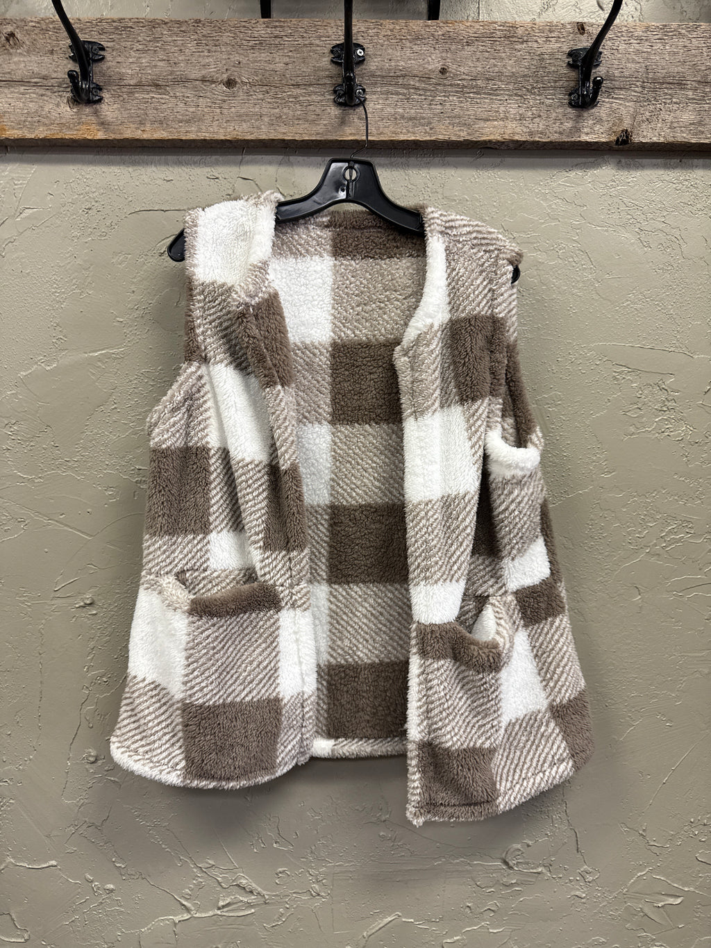 FLEECE VEST