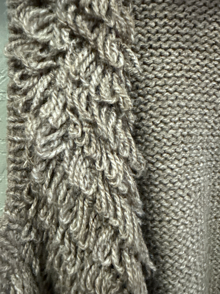 ROMEO & JULIET SWEATER VEST
