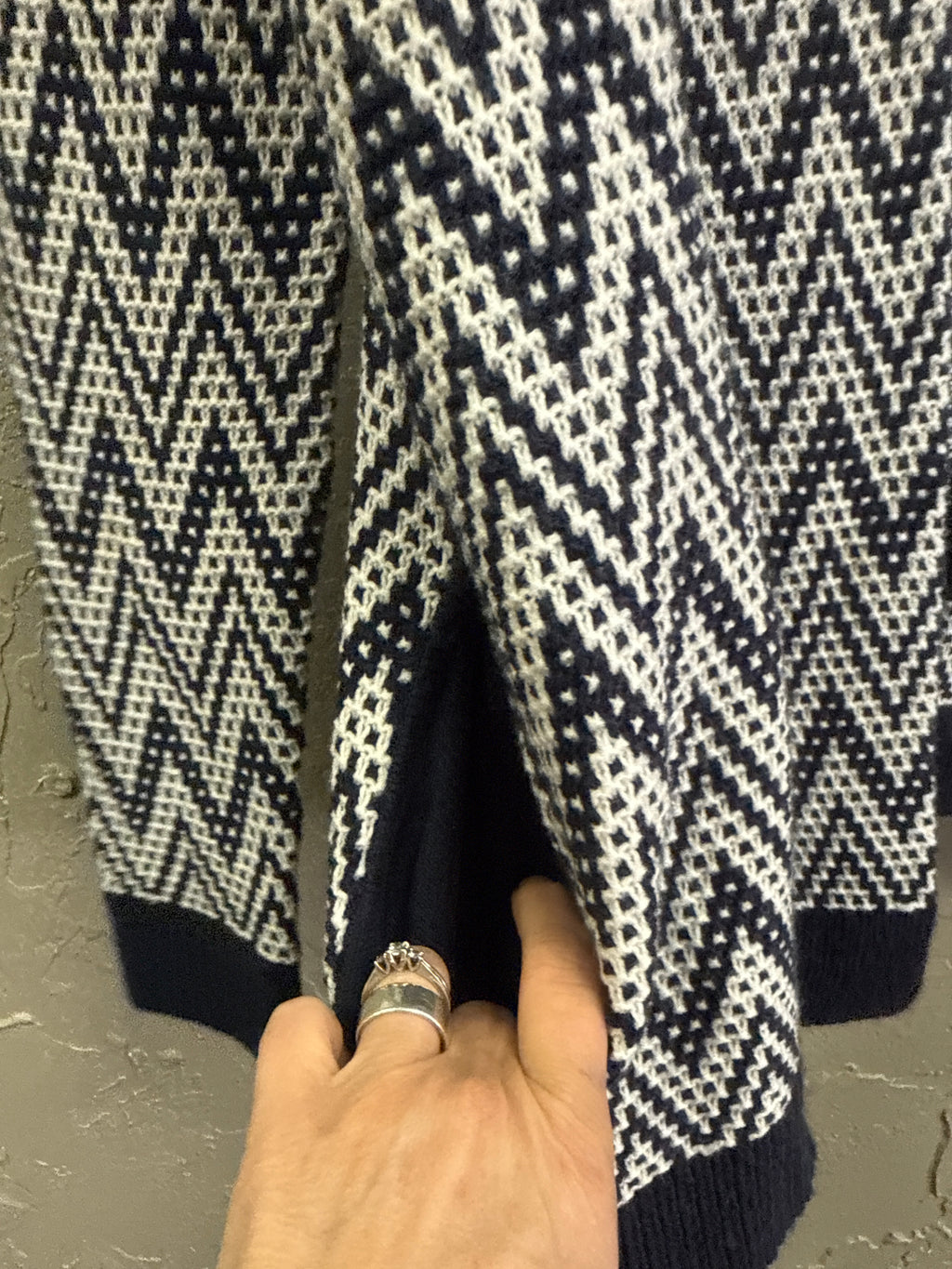 OLIVE & OAK OPEN CARDIGAN