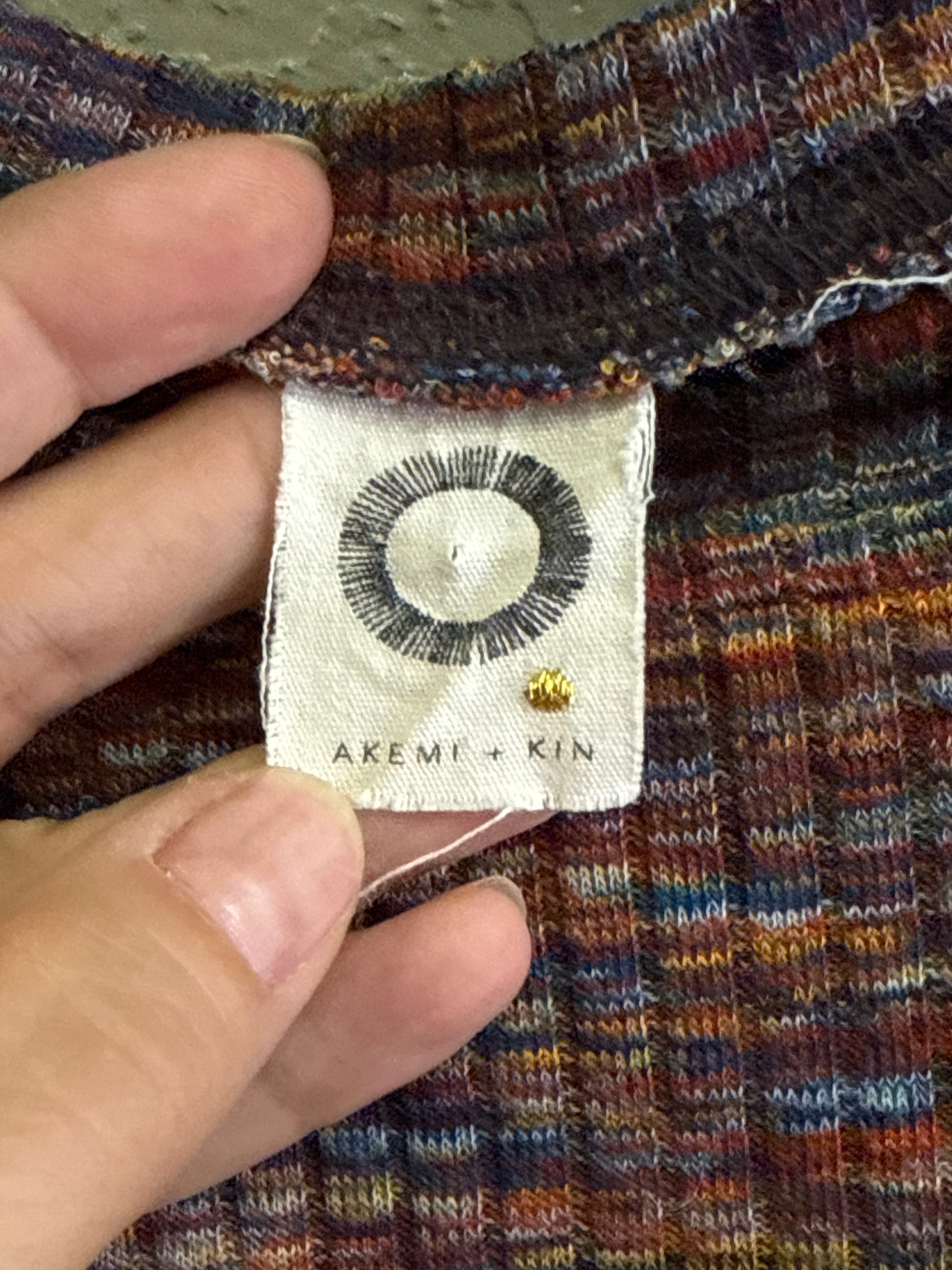 AKEMI + KIN FLARE SLEEVE TOP