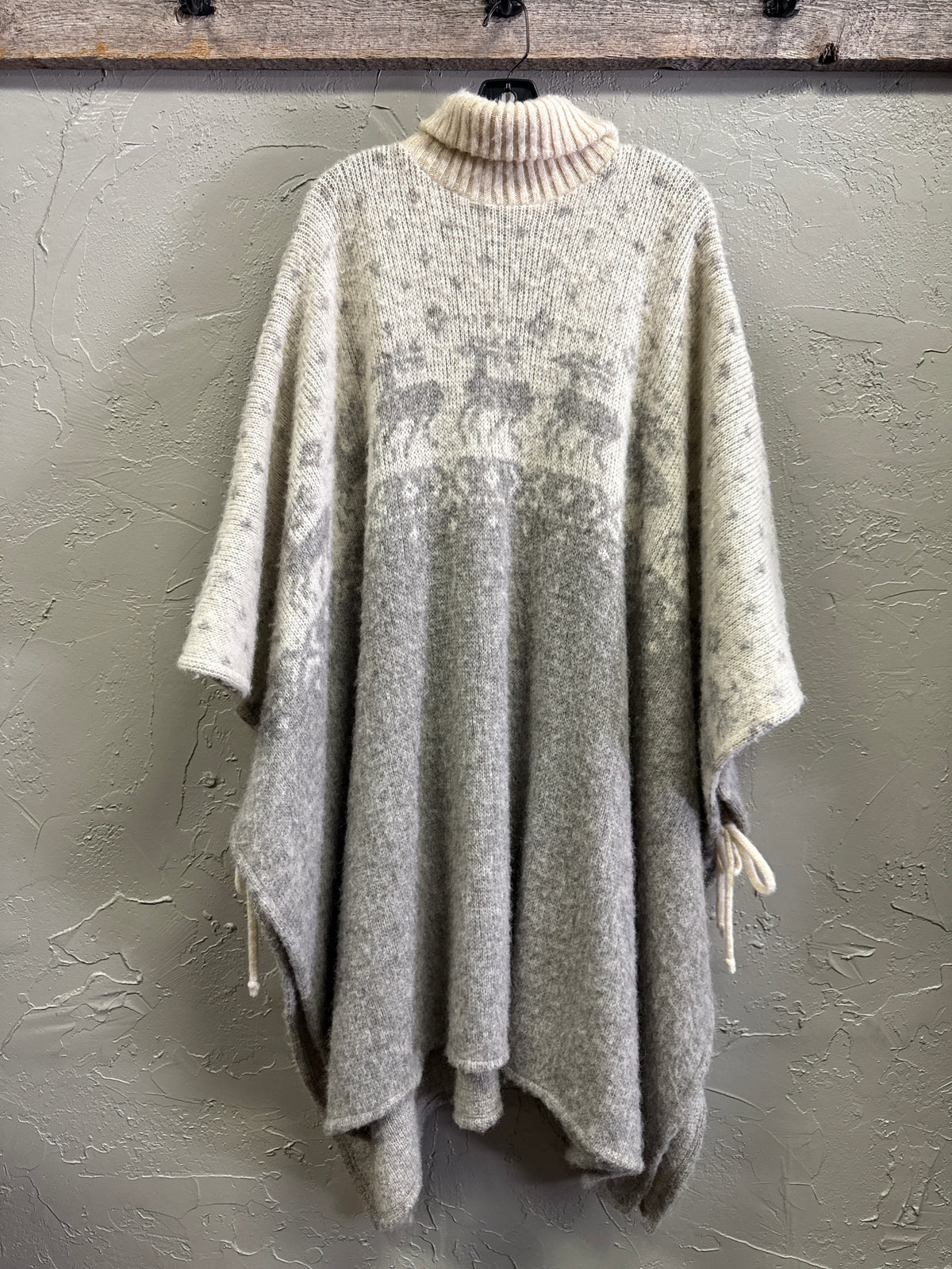 Vtg Hilda Ltd Wool Poncho