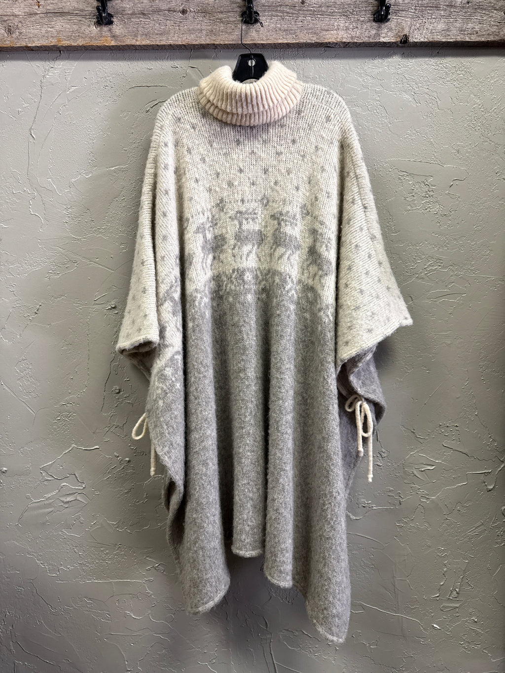 Vtg Hilda Ltd Wool Poncho
