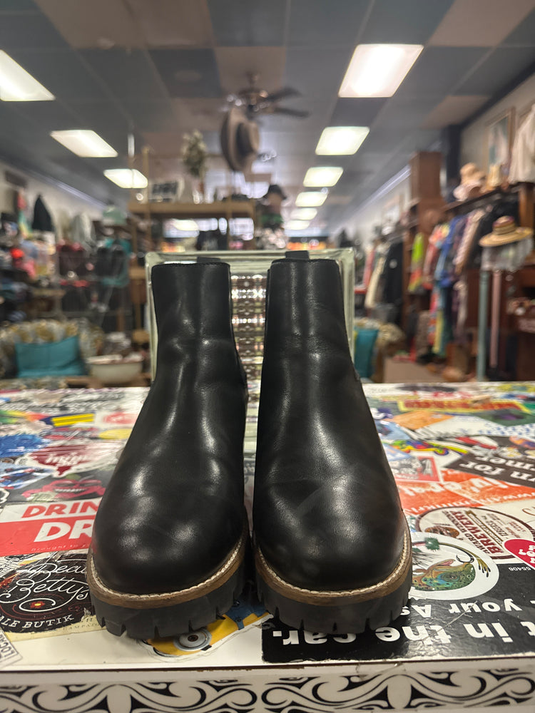 ANDRE ASSOUS WEDGE BOOT (org$189)