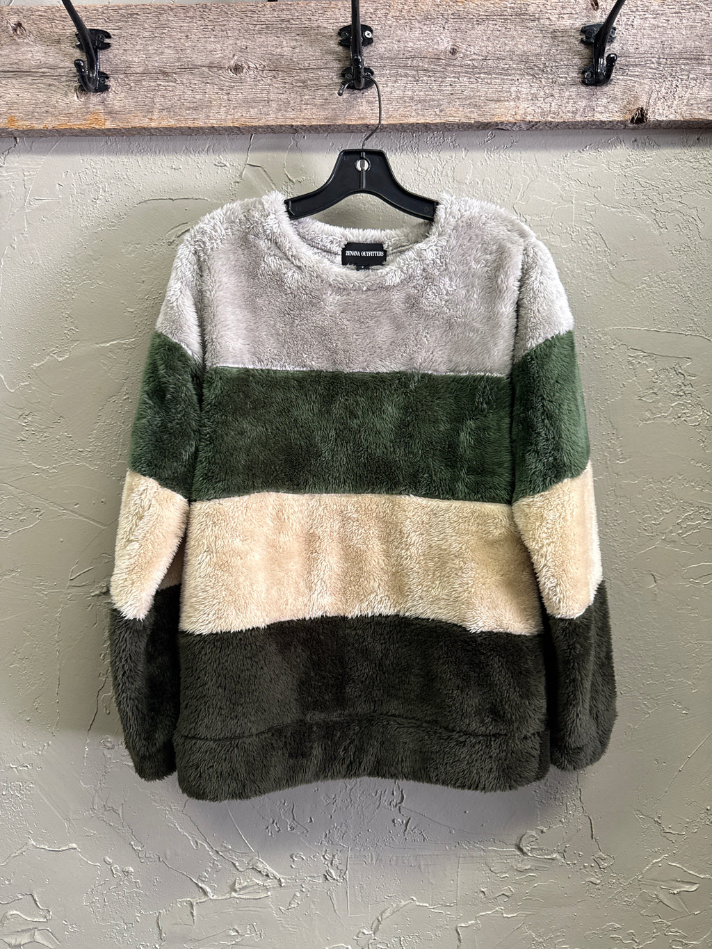 ZENANA OUTFITTERS FUZZY PULLOVER