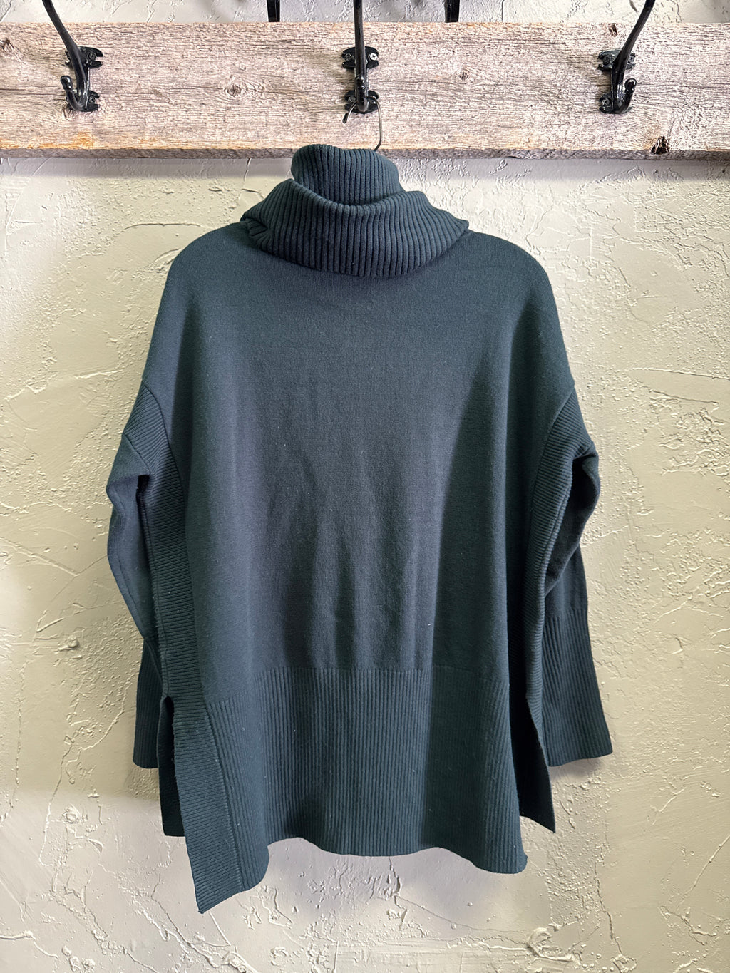 FRENCH CONNECTION T-NECK SWEATER