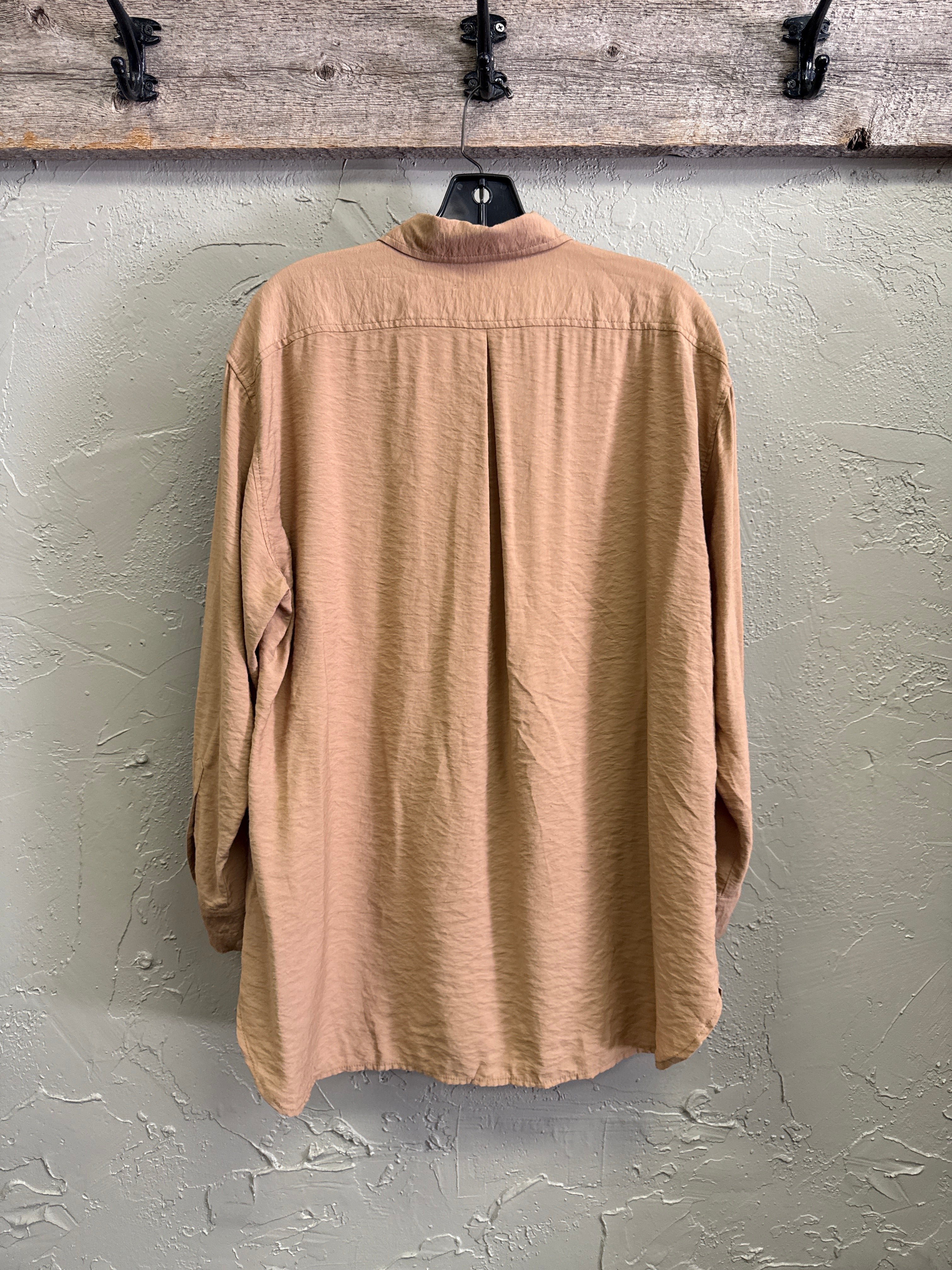 BANANA REPUBLIC RELAXED BUTTON UP