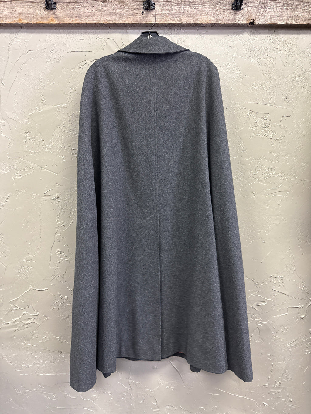 VTG ARTHUR NORGAARD CAPE