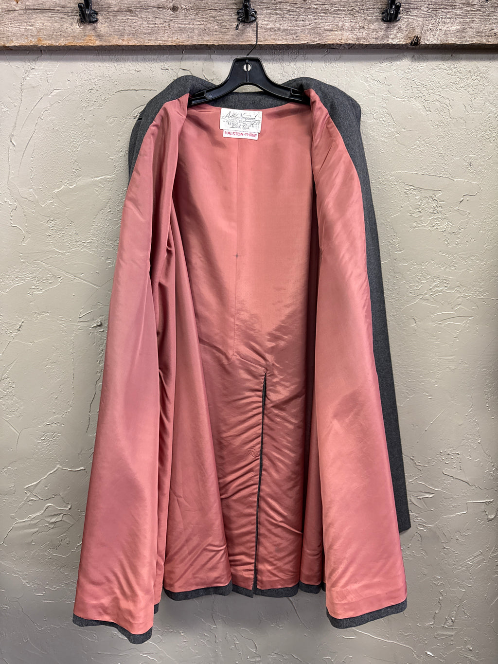 VTG ARTHUR NORGAARD CAPE