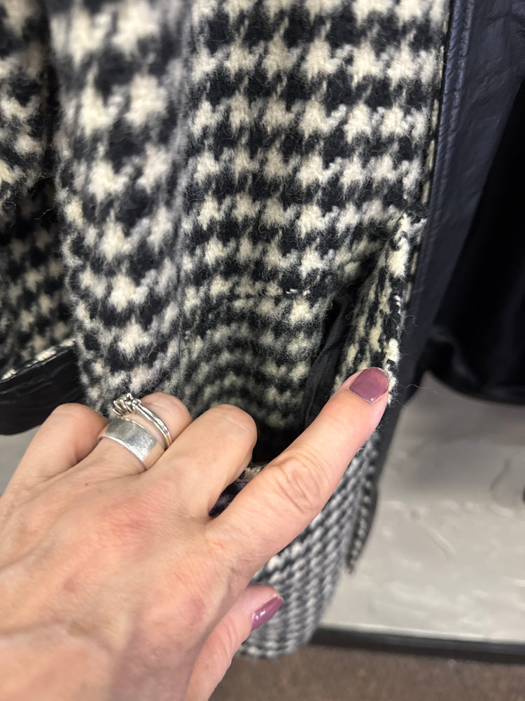 VTG 80's CAPRI HOUNDSTOOTH COAT