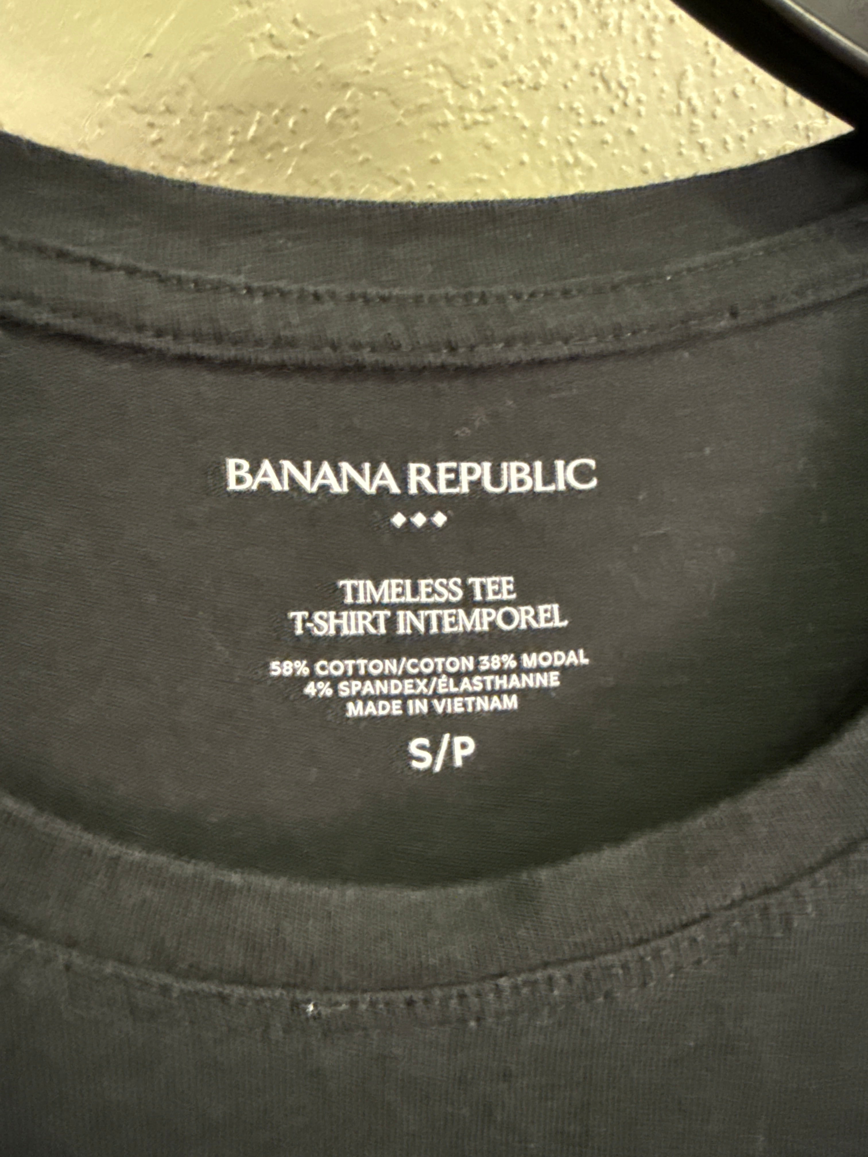 BANANA REPUBLIC TIMELESS TEE