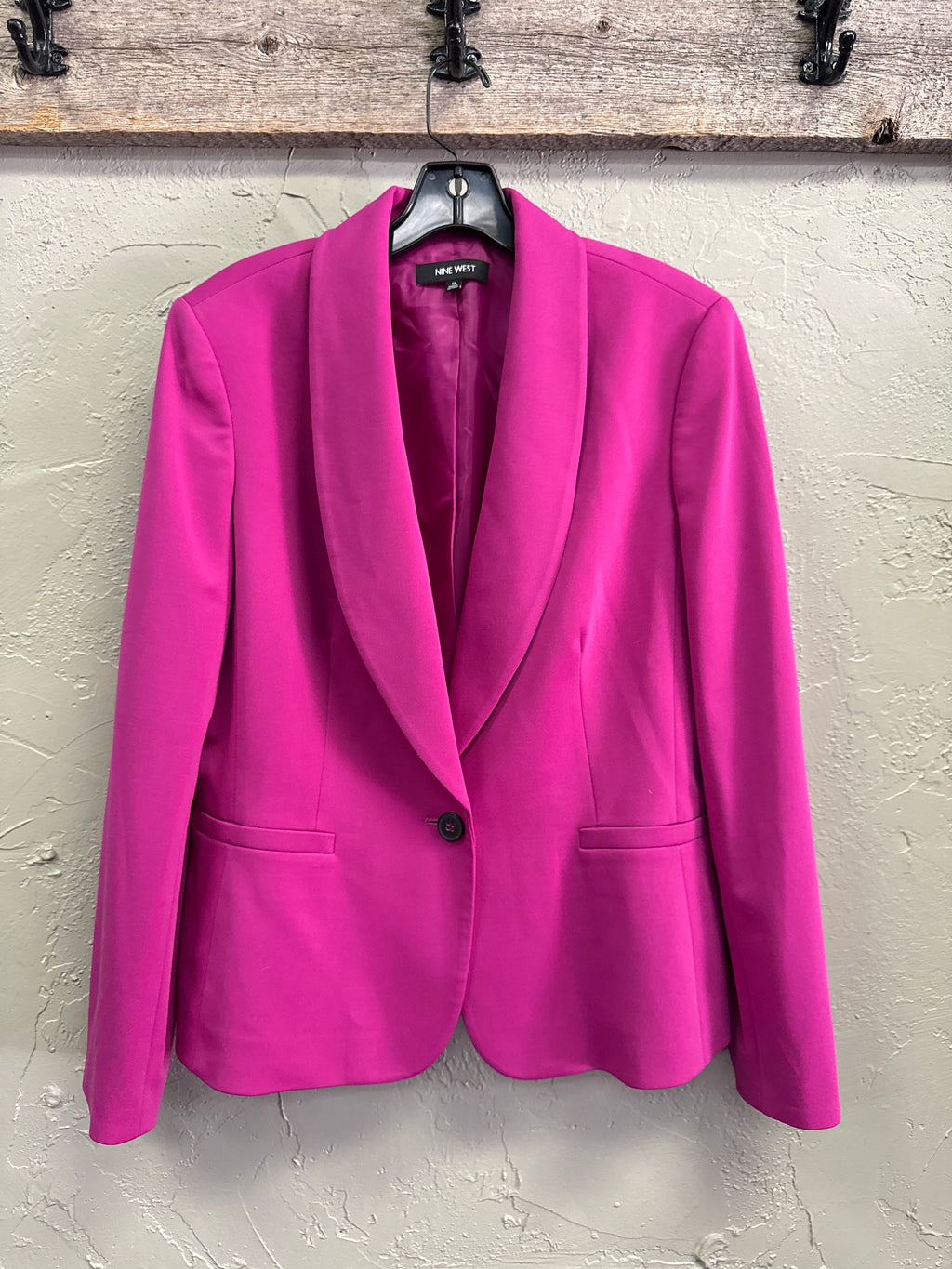 NINE WEST FUSCHIA BLAZER