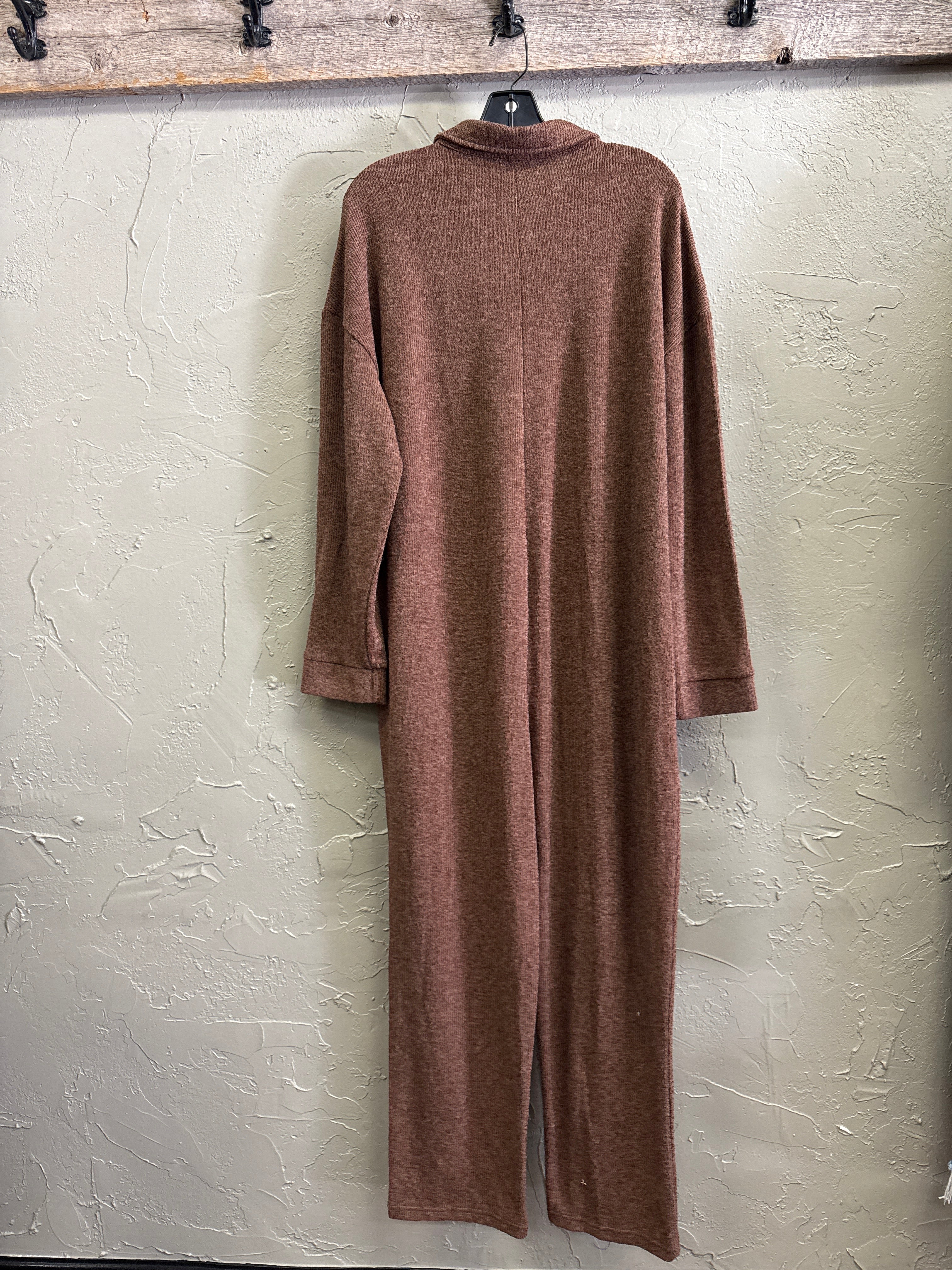 OVERSIZED BUTTONED JUMPSUIT