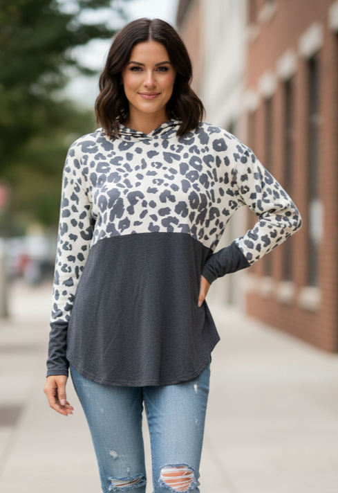 NWT HONEYME SPOTTED HOODIE (org$49)