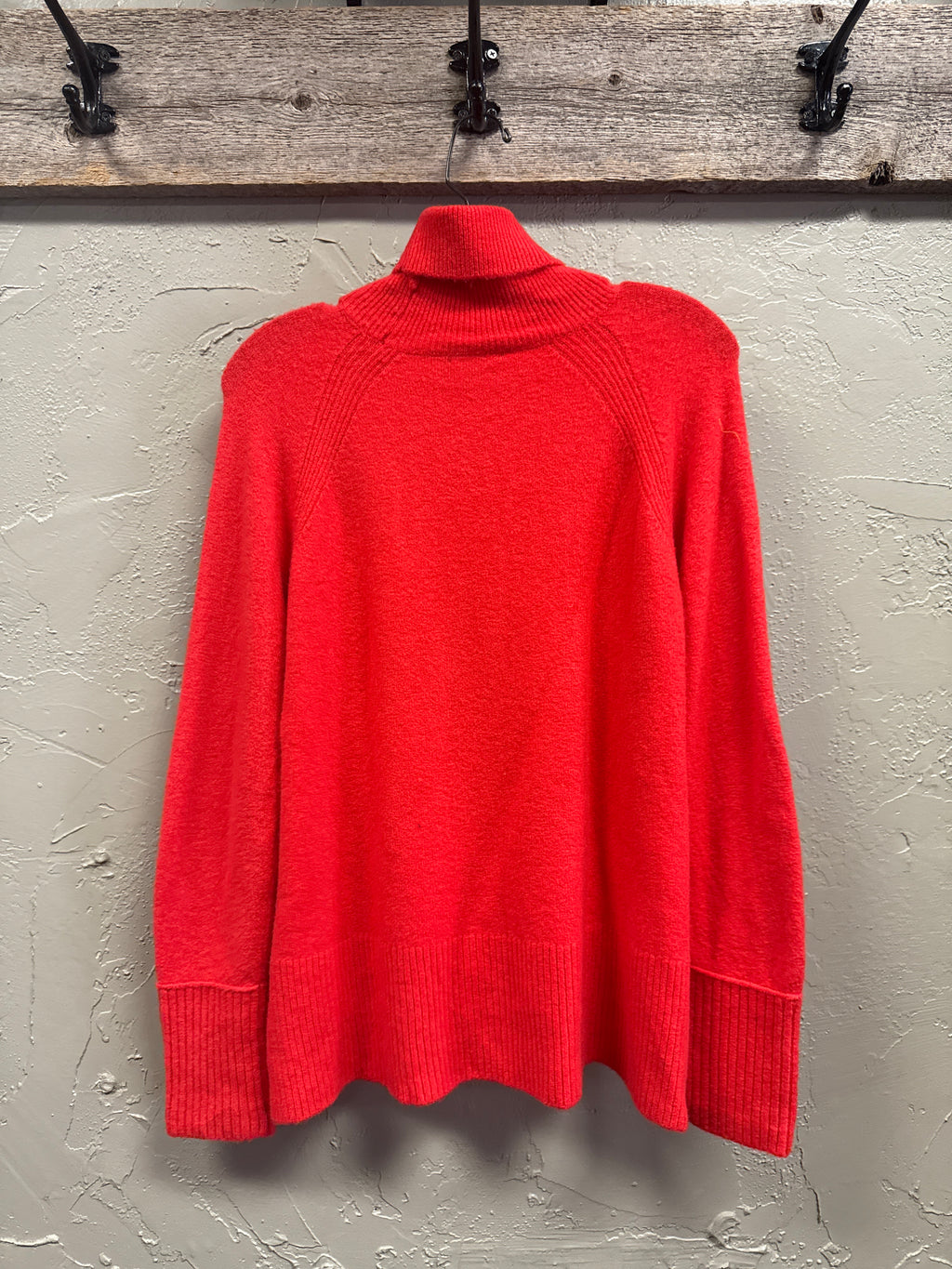 J CREW T-NECK SWEATER