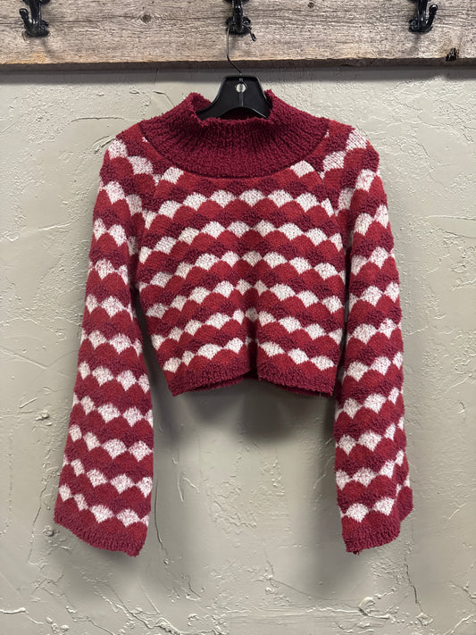 SCALLOP DESIGN CROP SWEATER