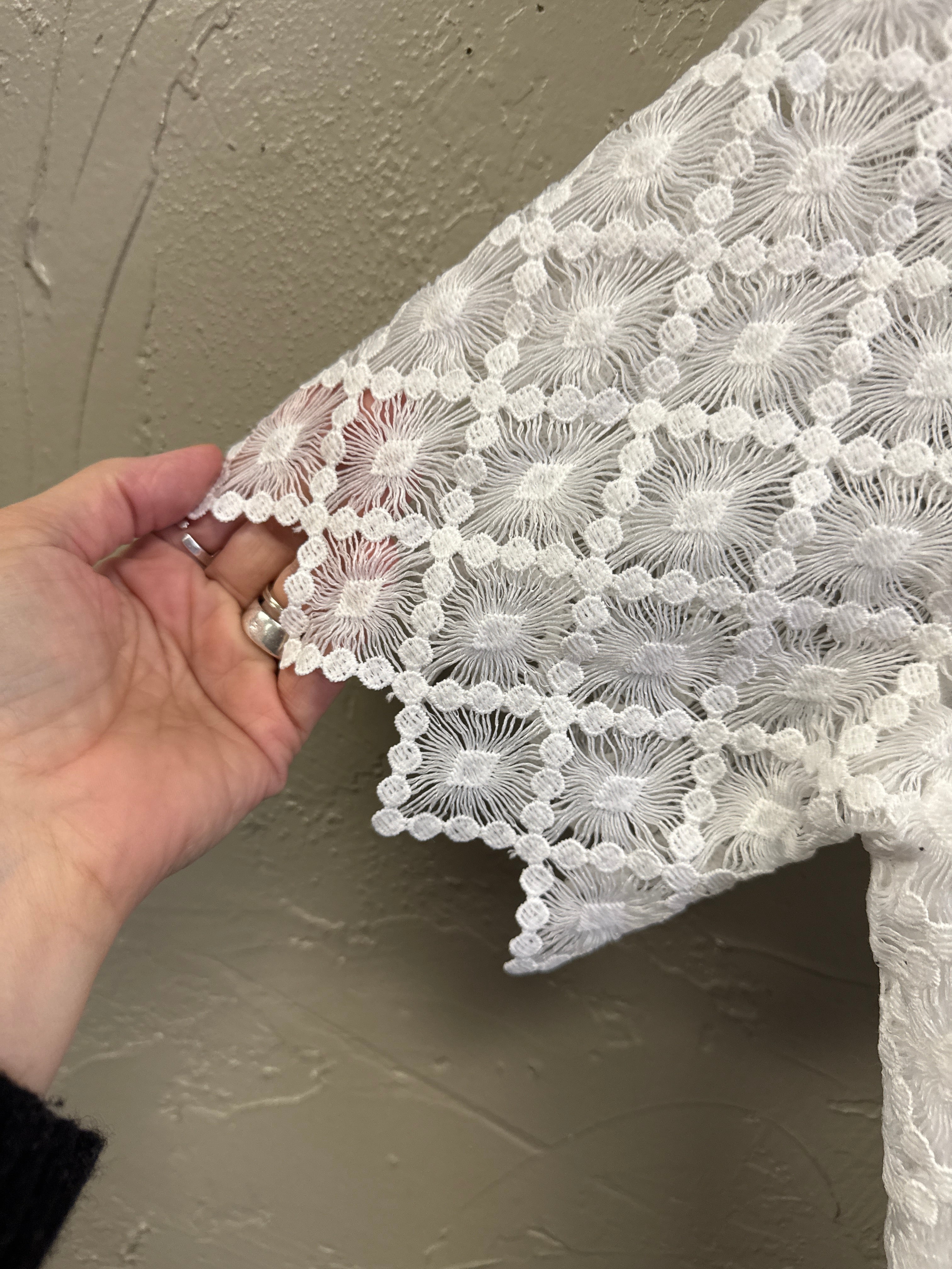 CHICWISH LACE TOP