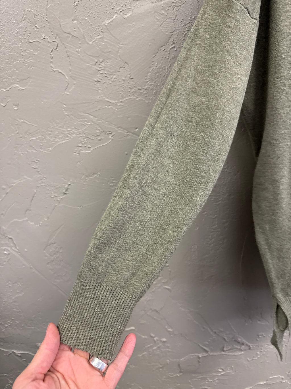 DREAMERS V-NECK SWEATER
