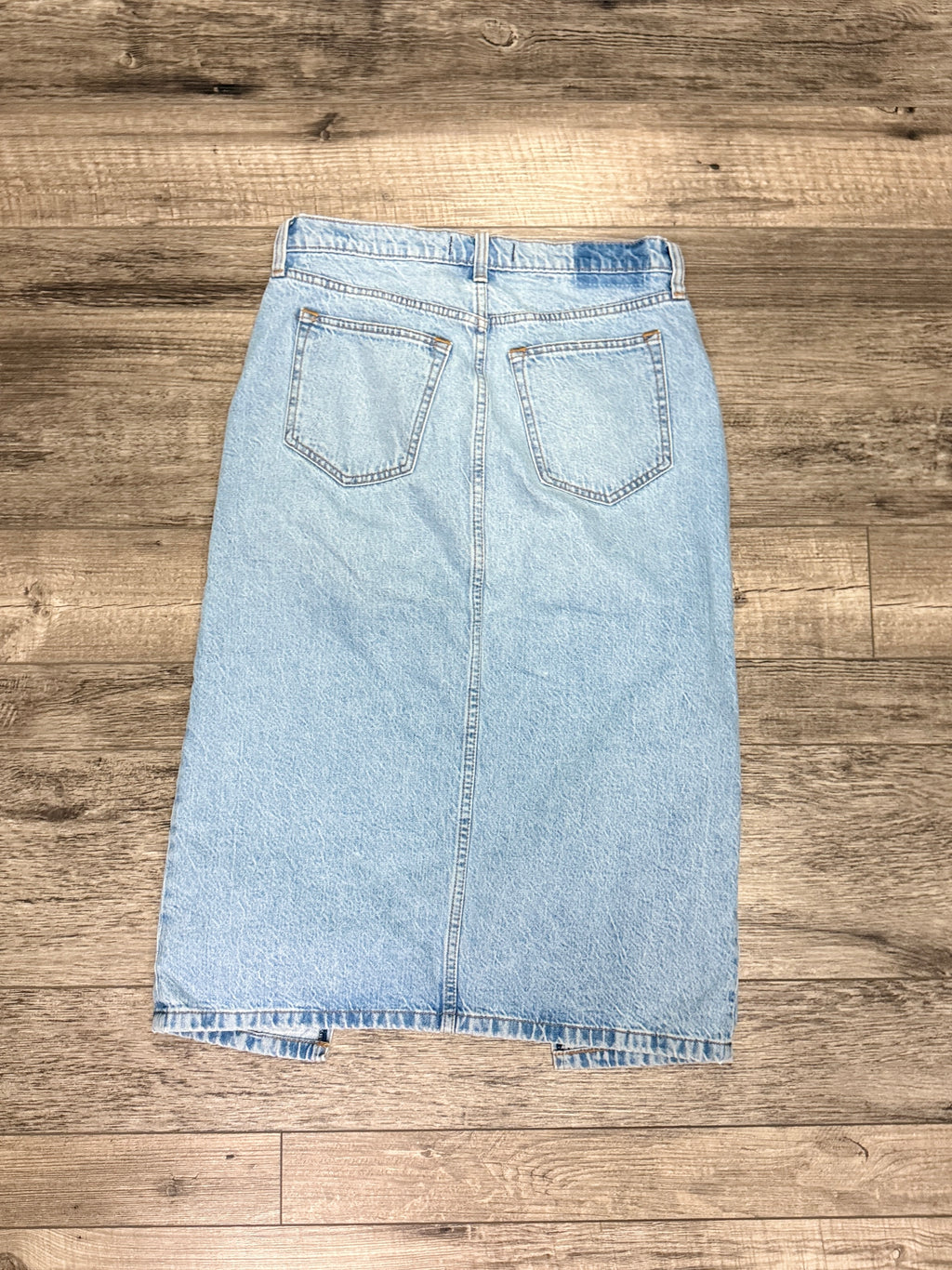ABERCROMBIE HIGH RISE DENIM SKIRT