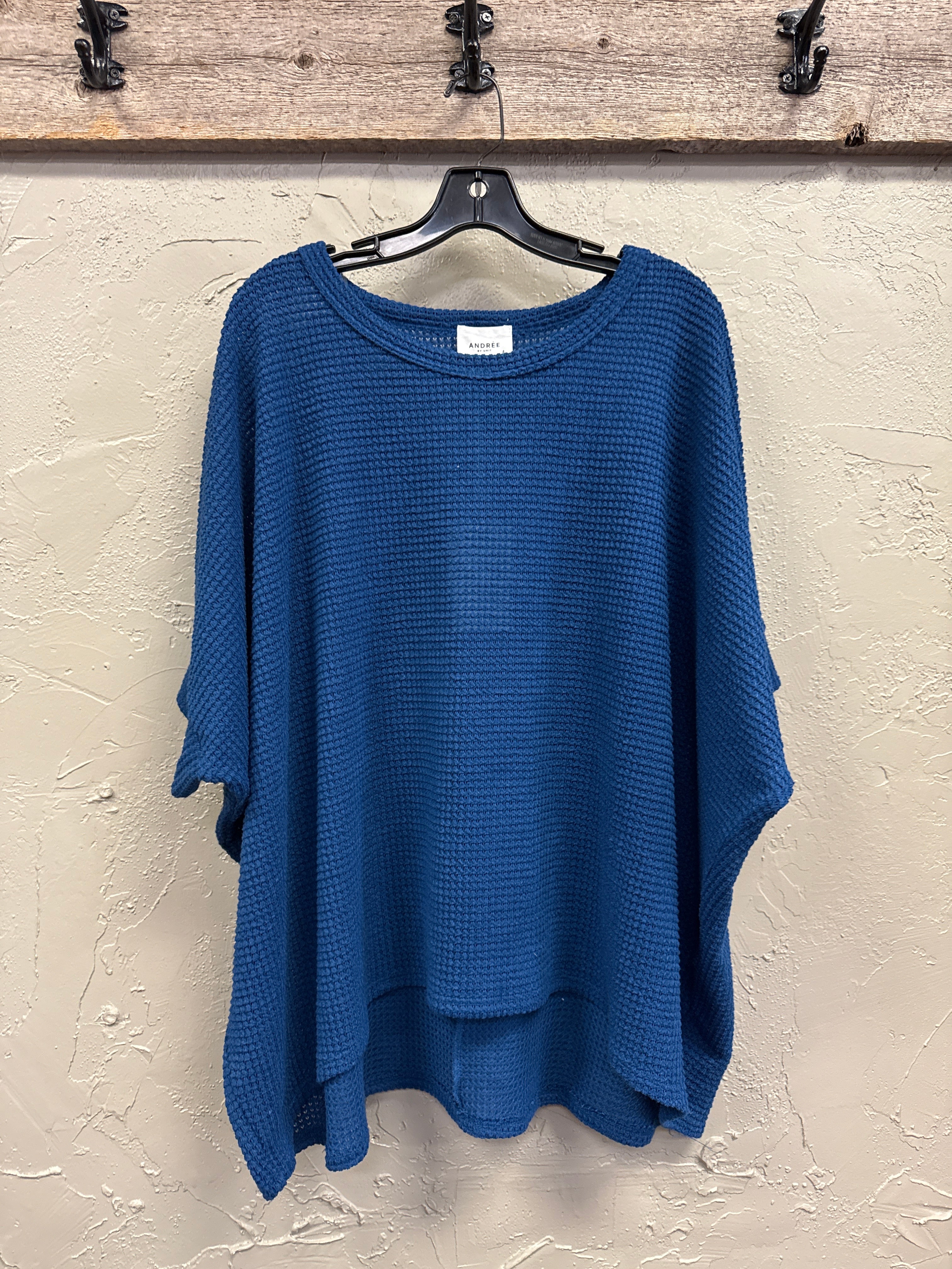 NWT ANDREE OVERSIZED TOP