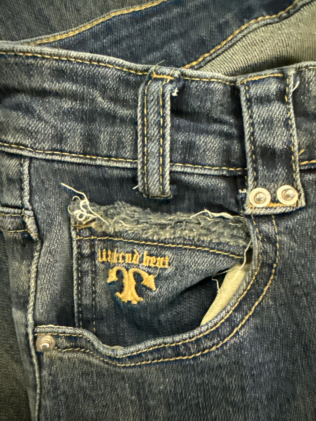 RELAXED FIT JEAN