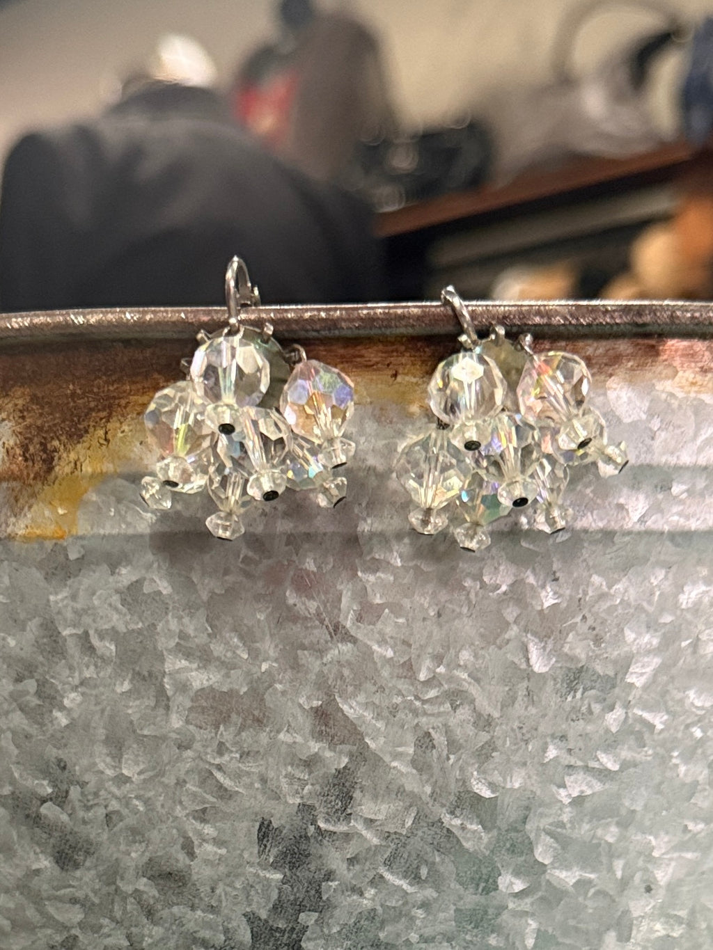 VTG CLIP EARRINGS
