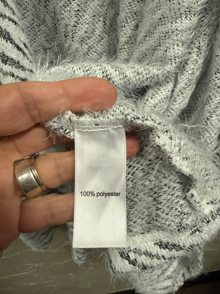 *ZEBRA STRIPED CARDIGAN