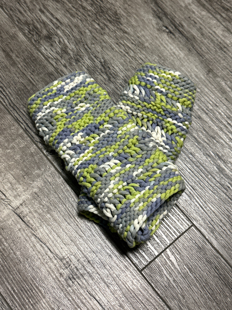 HANDKNIT HANDWARMERS
