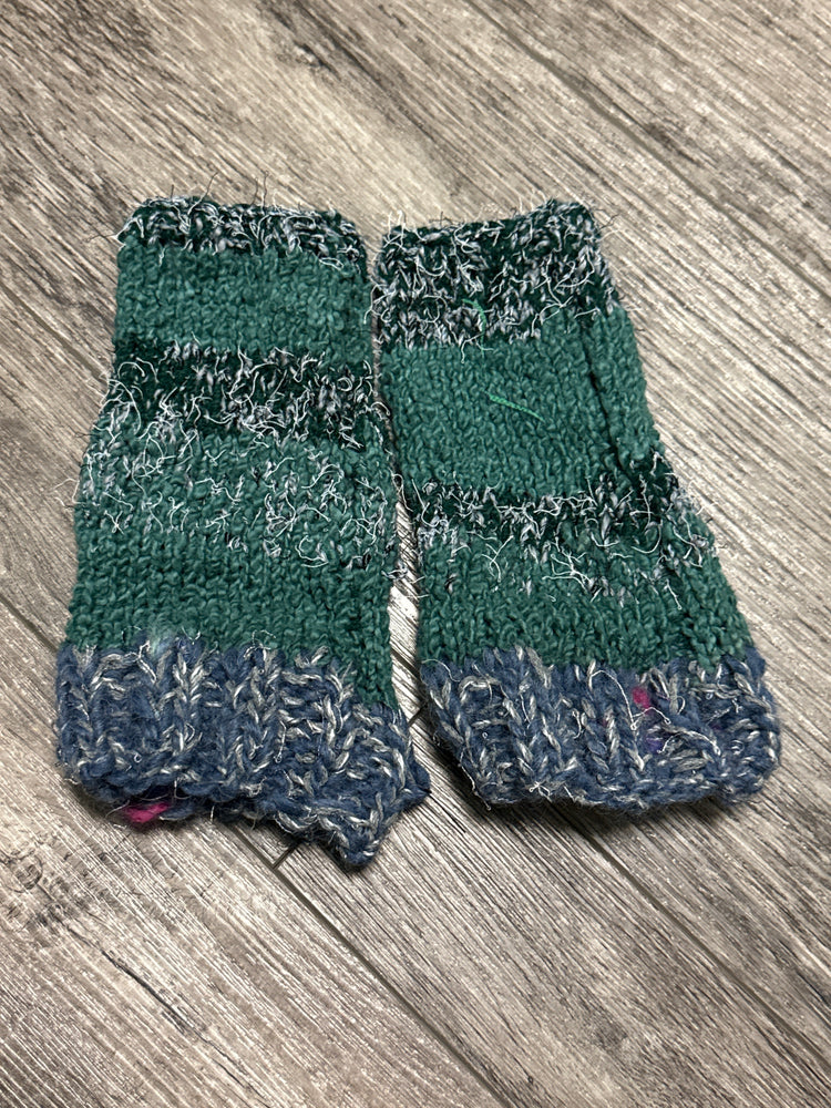 HANDKNIT HANDWARMERS