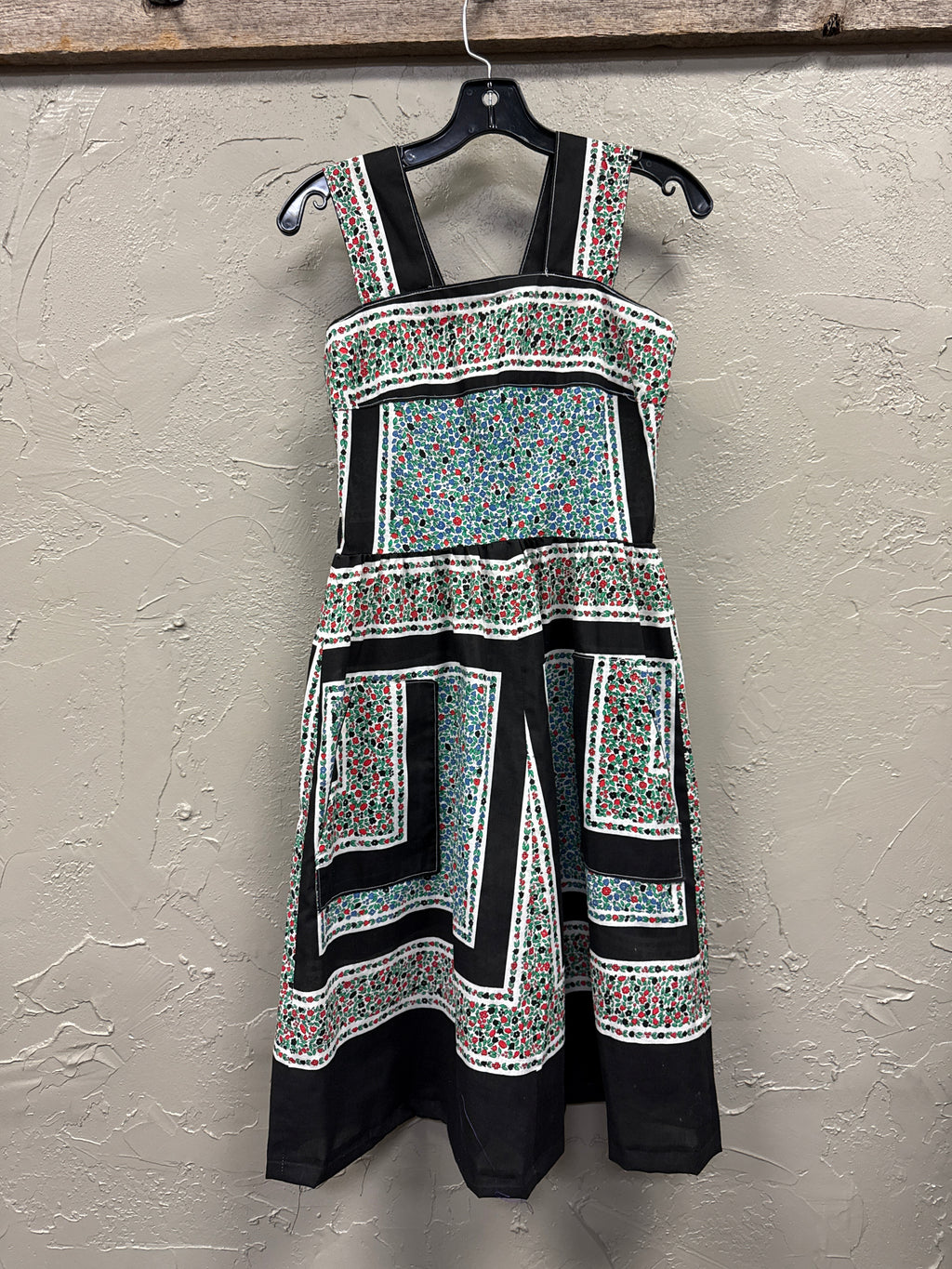 VTG HANDMADE APRON DRESS
