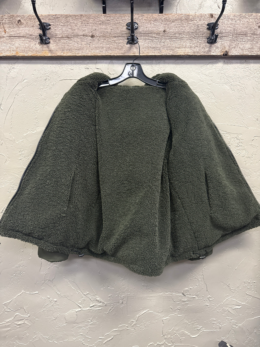 KOOLABURRA REVERSIBLE JACKET (org$140)