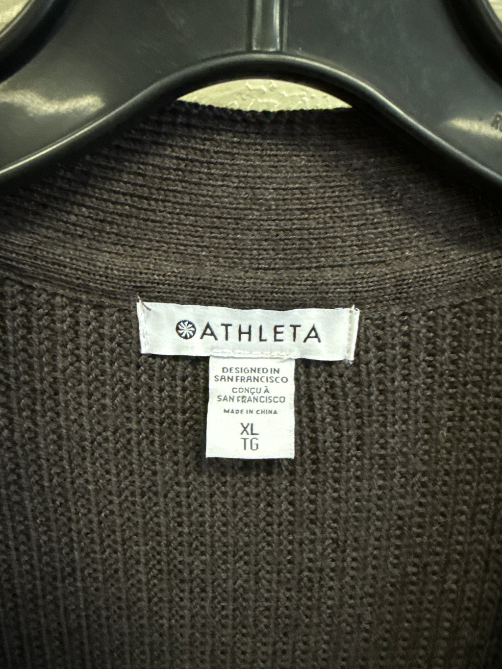 NWT ATHLETA SCENIC WRAP (org$149)