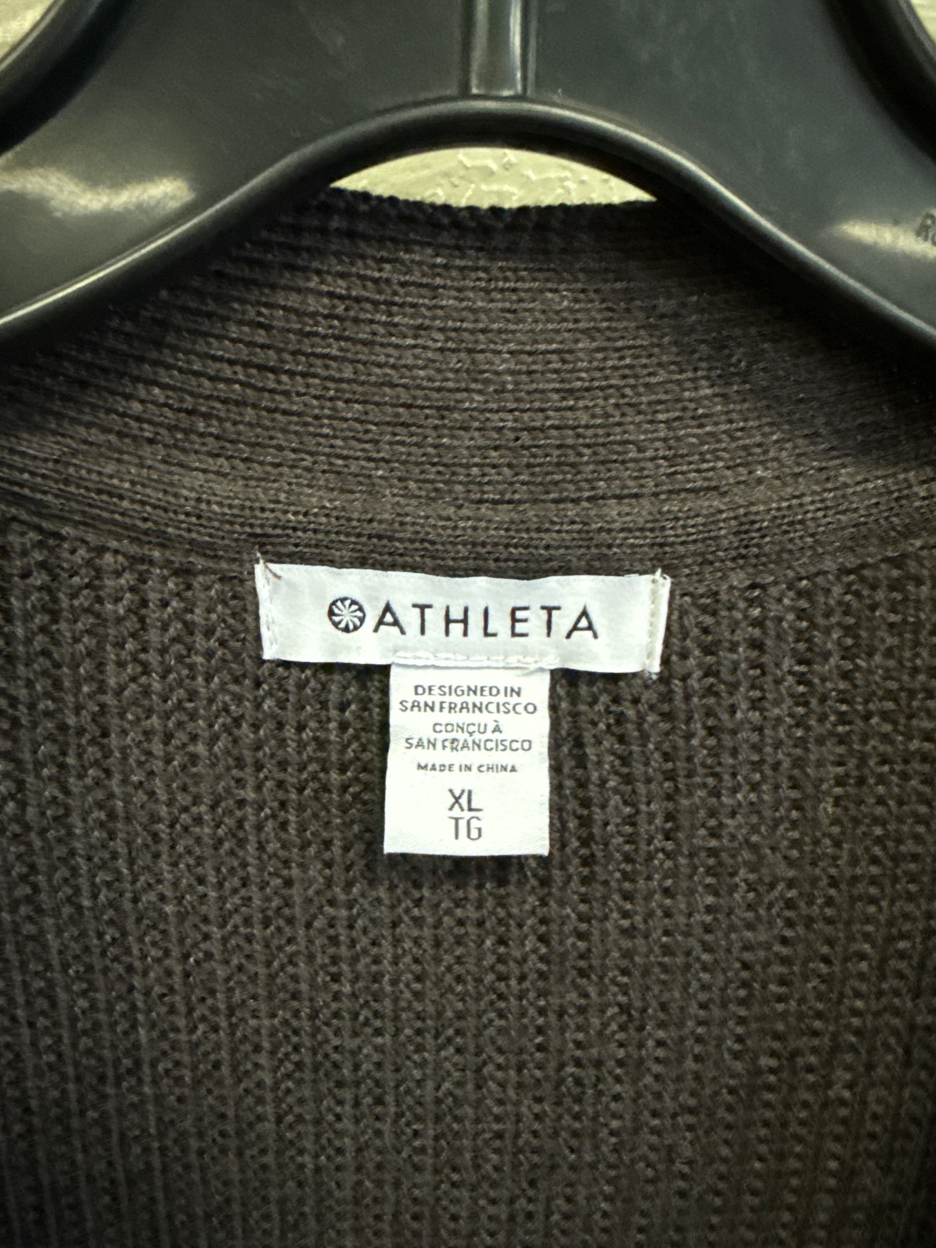 NWT ATHLETA SCENIC WRAP (org$149)
