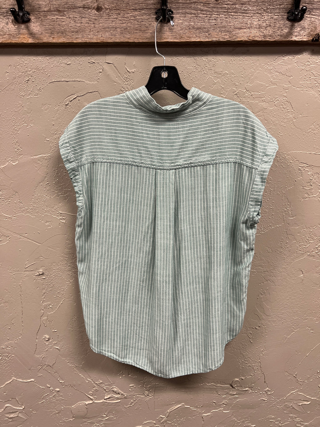 JACHS GIRLFRIEND SLEEVELESS TOP