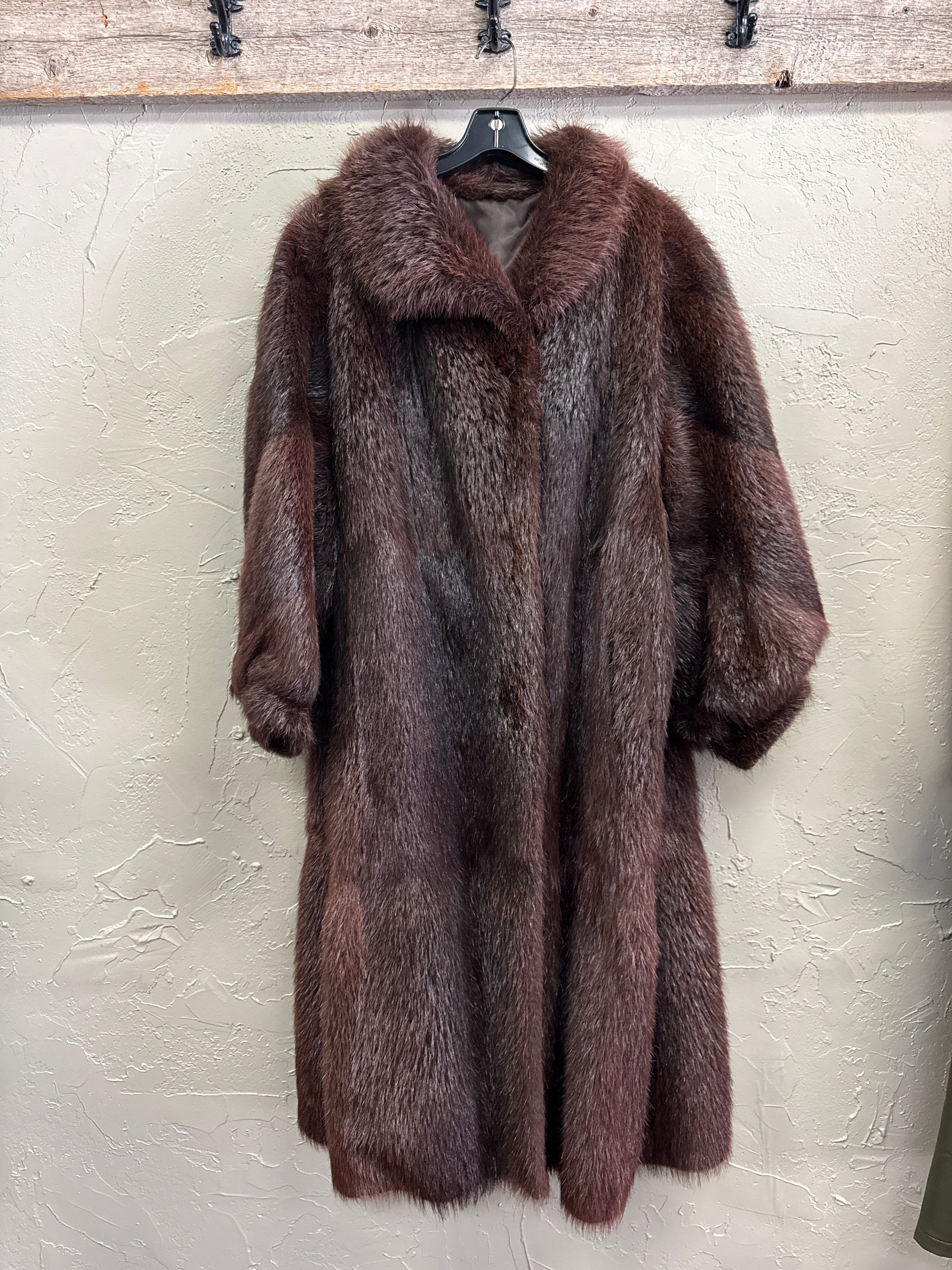 FULL LENGTH NUTRIA FUR COAT – Beatnik Bettys Resale Butik