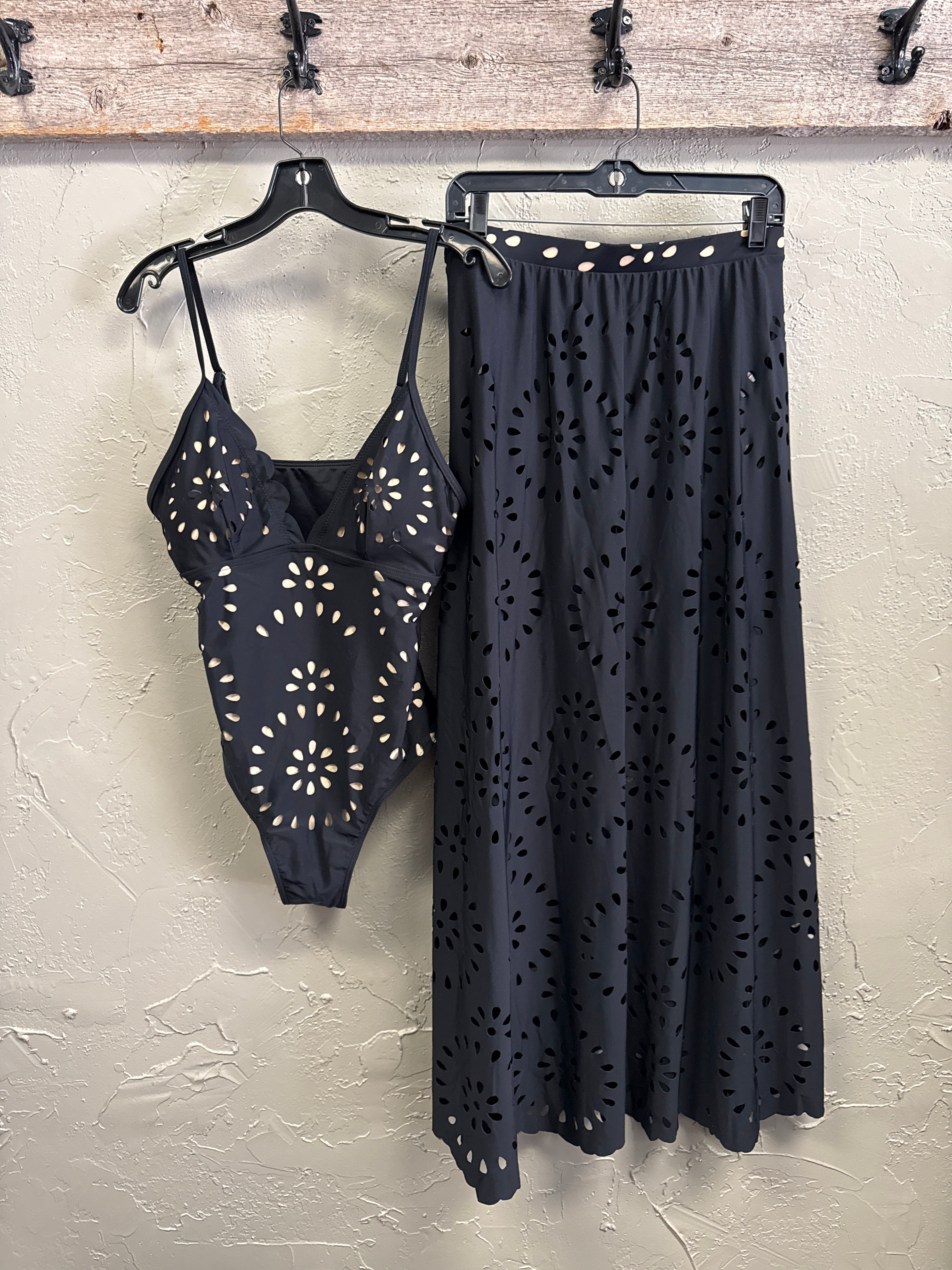 *NWOT SWIMSUIT/SKIRT SET