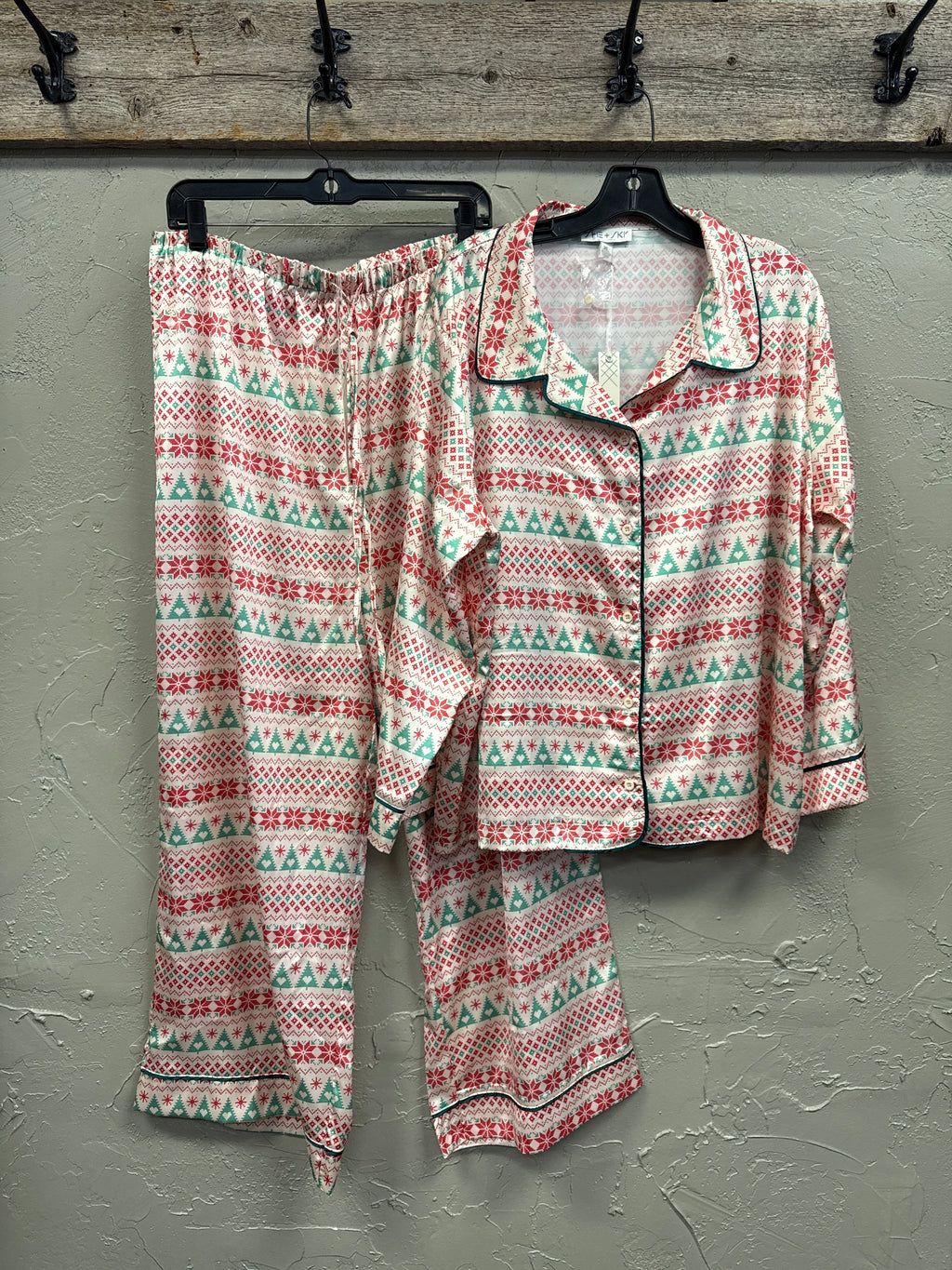 NWT SHE+SKY PAJAMA SET