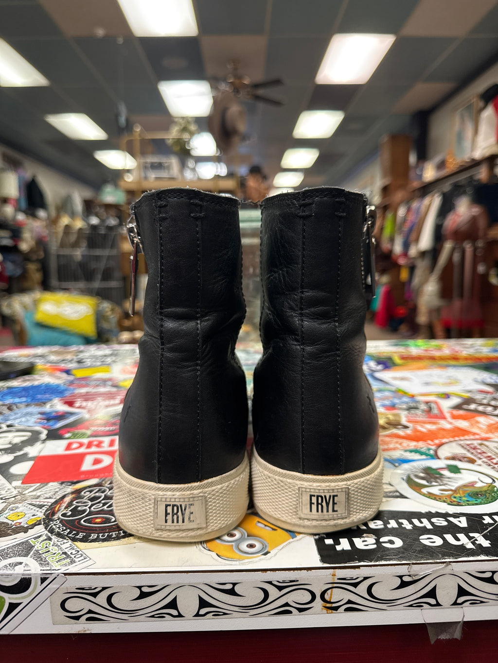 FRYE GIA LUG ZIP SNEAKER (org$258)