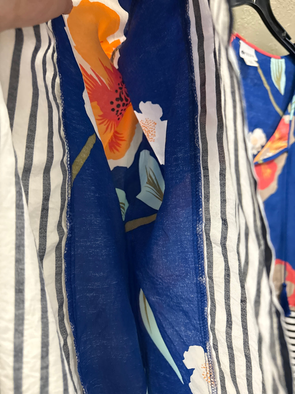 STYLUS FLORAL PONCHO