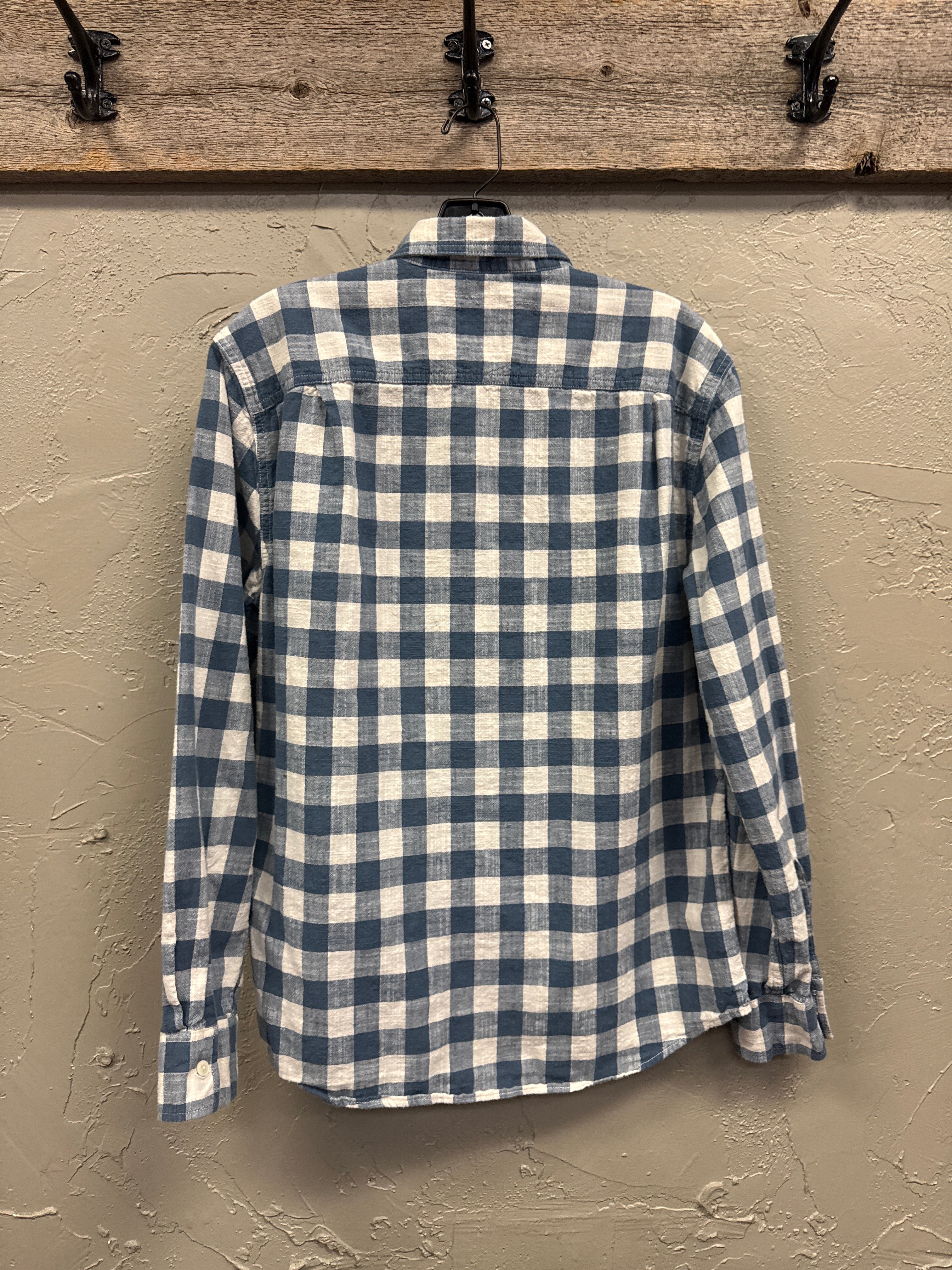 AMERICAN EAGLE SUPER SOFT SHIRT